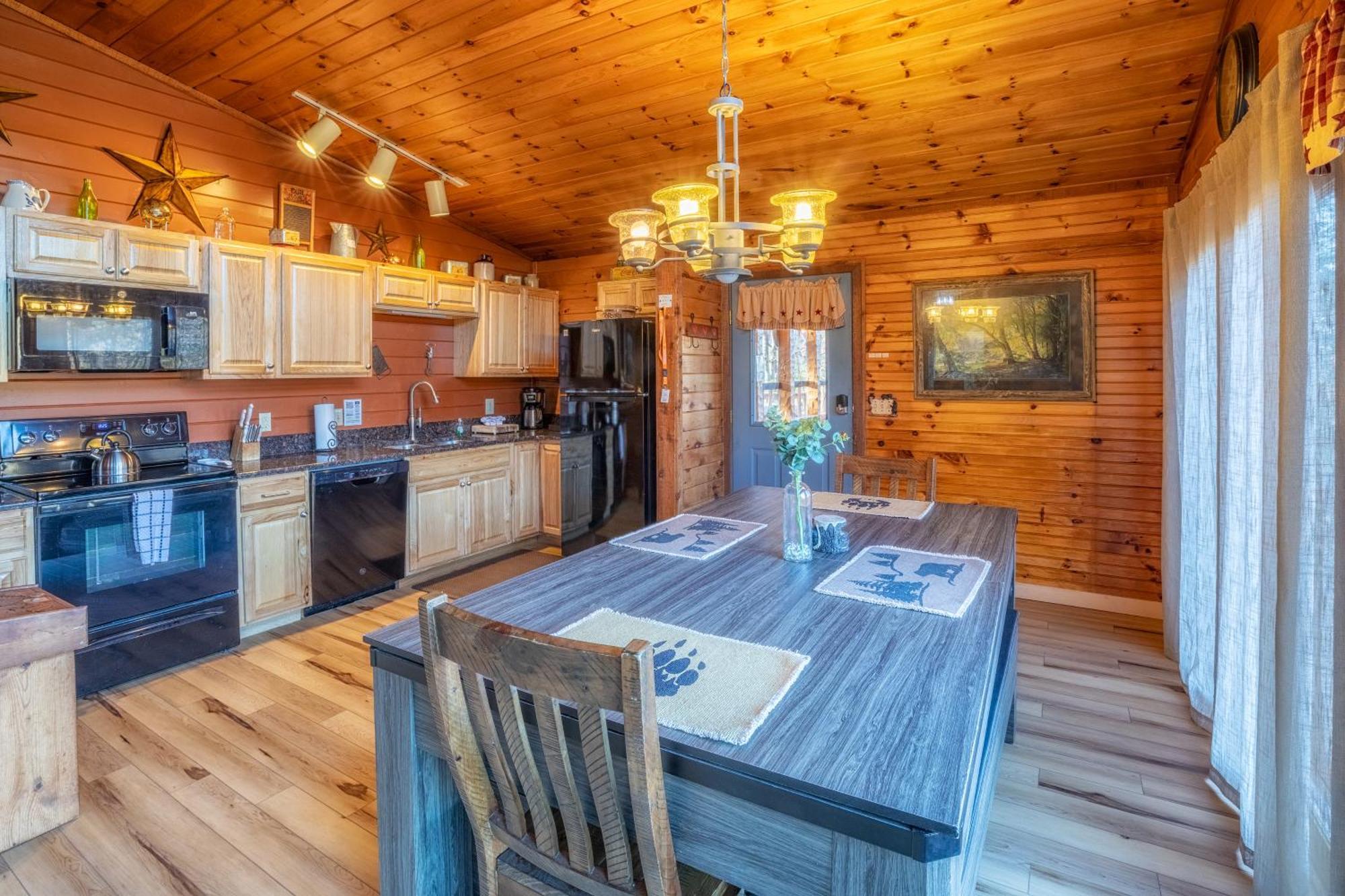 Real Log Cabin With Amazing Views, Hot Tub, Sauna, Games 개틀린버그 외부 사진