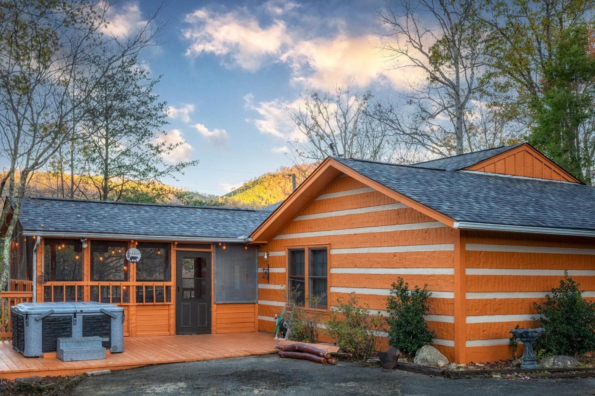 Real Log Cabin With Amazing Views, Hot Tub, Sauna, Games 개틀린버그 외부 사진