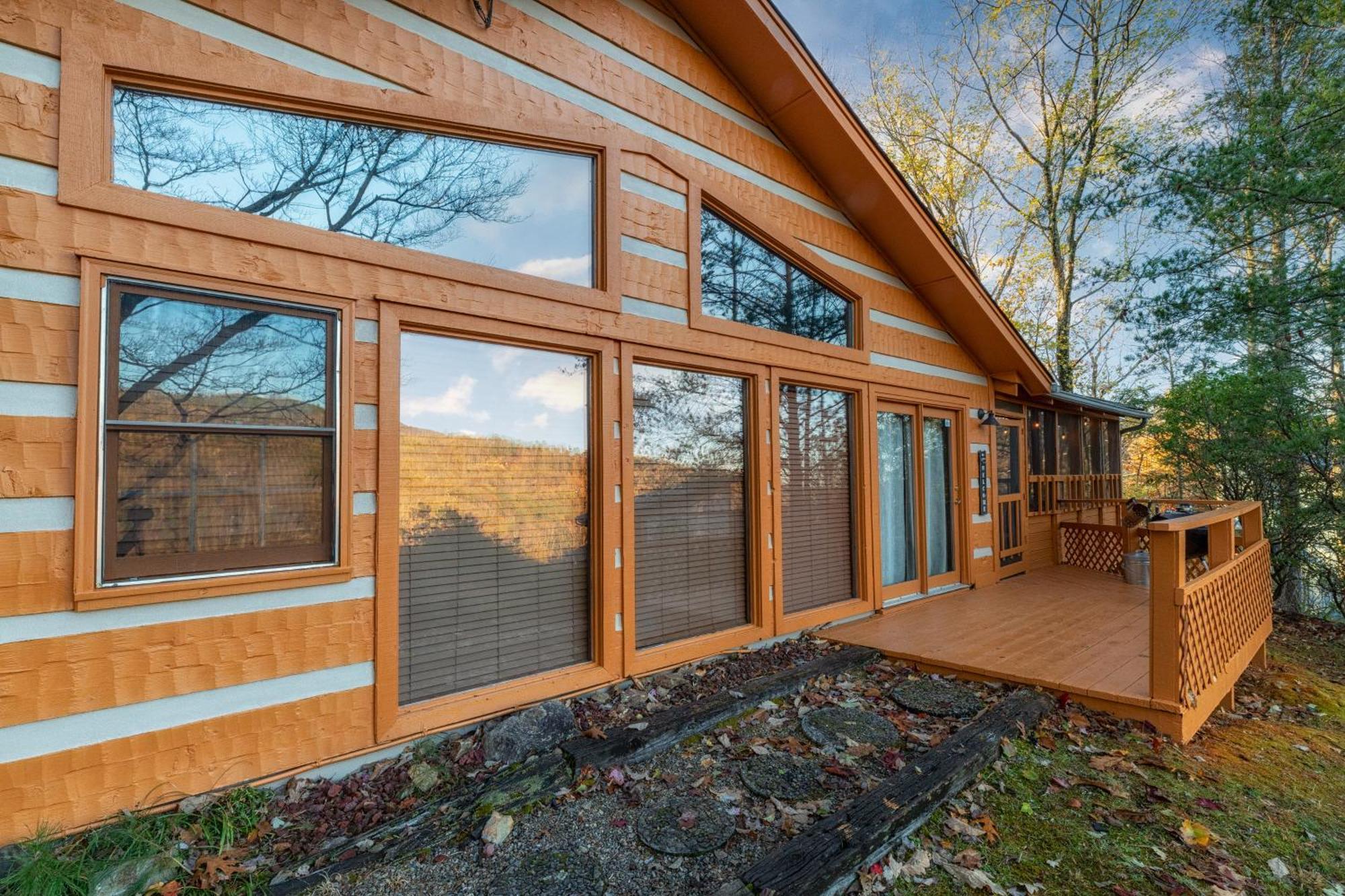 Real Log Cabin With Amazing Views, Hot Tub, Sauna, Games 개틀린버그 외부 사진