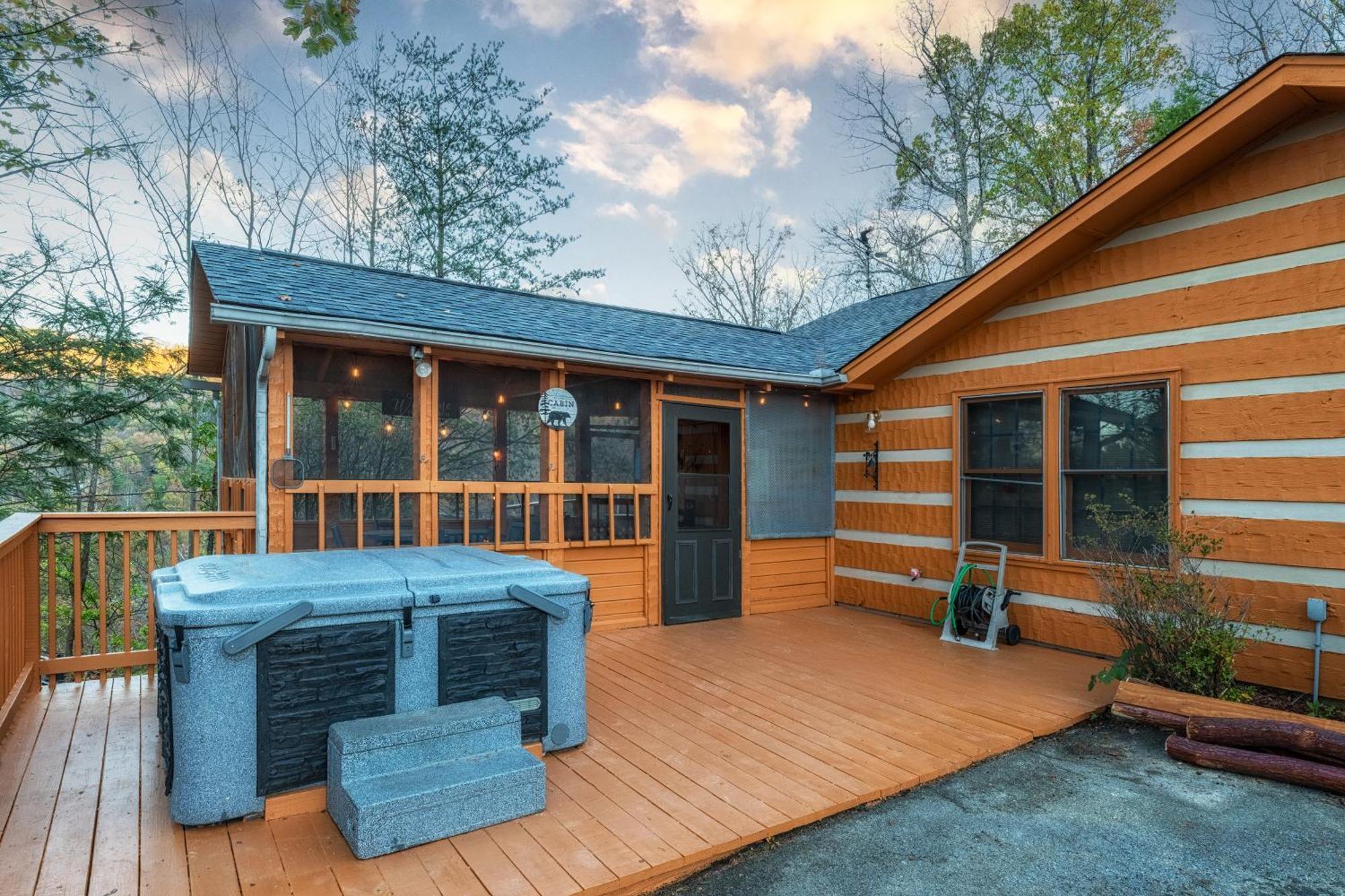 Real Log Cabin With Amazing Views, Hot Tub, Sauna, Games 개틀린버그 외부 사진